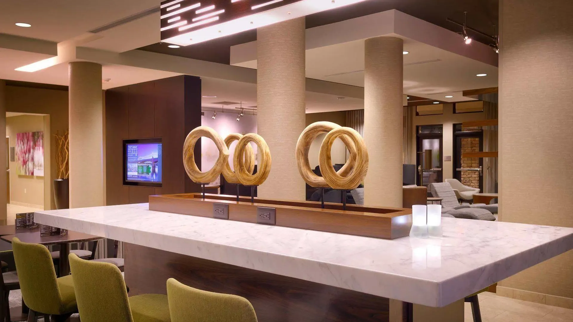Courtyard By Marriott Phoenix Mesa Gateway Airport Hotel